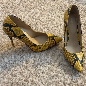 WORN ONCE Aldo pumps